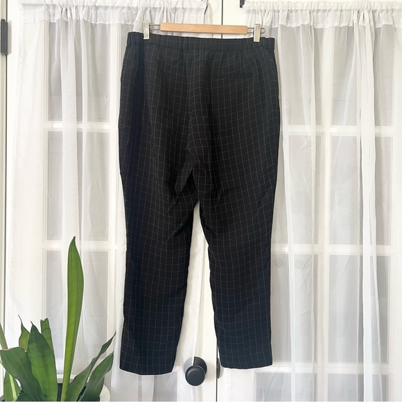 Theory Treeca Pull-On Cropped Mid Rise Pant in Checked Crepe Black Size 10 - Picture 6 of 9